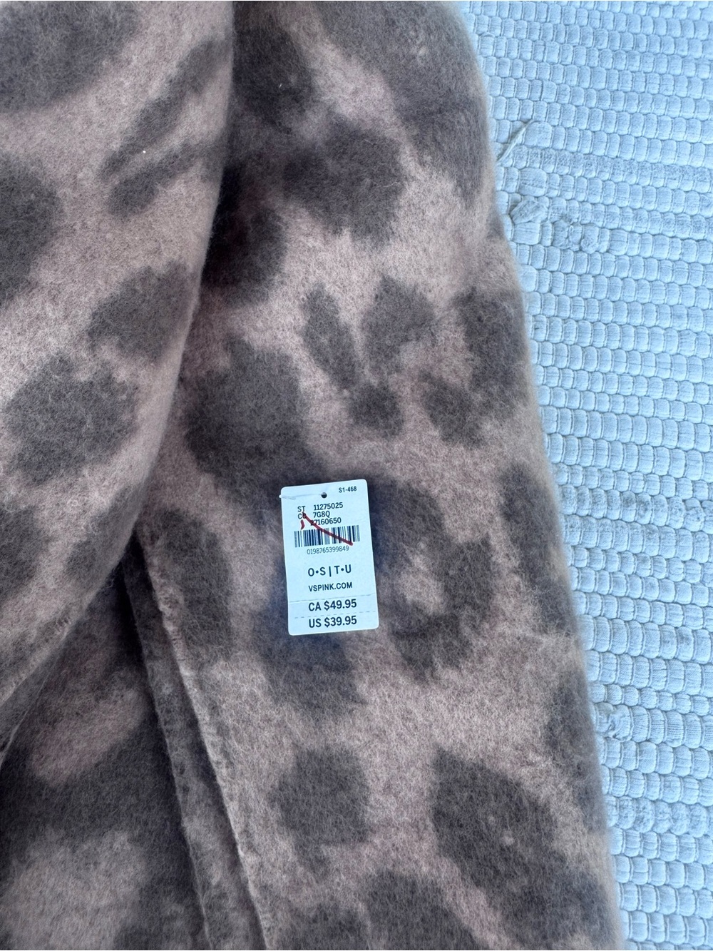 PINK Victoria’s Secret Oversized Leopard Scarf Fringe NWT Animal Print - Picture 3 of 6